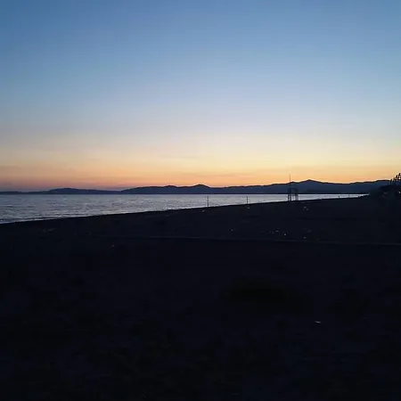 Mandarin Beach Отель *